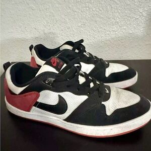 Nike Alleyoop Black and Red Size 9